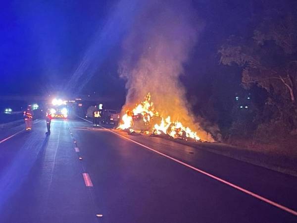 Westbound Lanes of I-10 Shut Down After Vehicle Fire