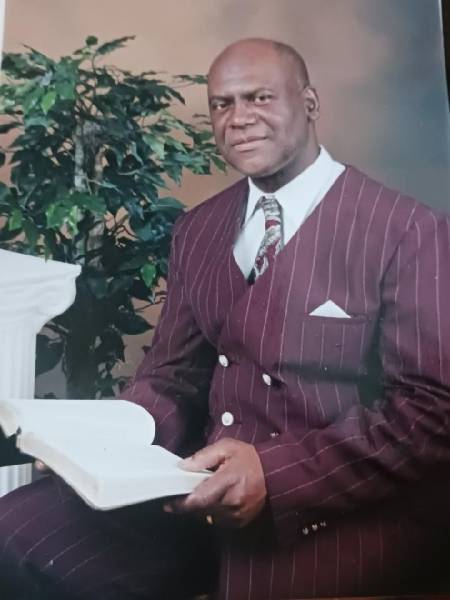 Pastor Junior Lee Carroll