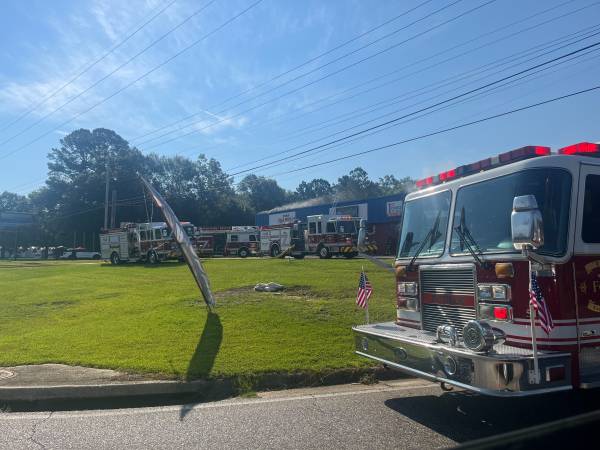 UPDATED @ 11:42 AM     08:49 AM   ACTIVE WORKING Structure Fire - Third Avenue and Ross Clark Cicle - Dothan