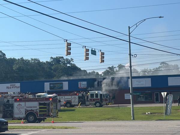 UPDATED @ 11:42 AM     08:49 AM   ACTIVE WORKING Structure Fire - Third Avenue and Ross Clark Cicle - Dothan