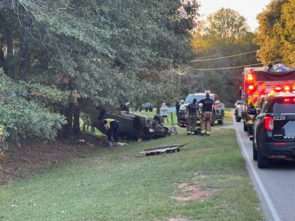 UPDATED @ 8:30 PM   5:44 PM    Single Vehicle Accident - Trawick Road - Dothan