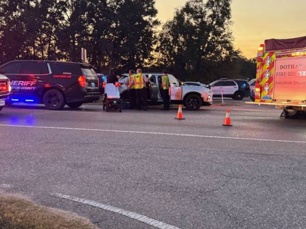 6:41 PM   Chase From Florida Into Alabama Ends In Front of Walmart