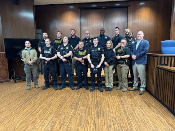 10:36 AM    Dale County Sheriff Administers Oath To Several Law Enforcement Officers